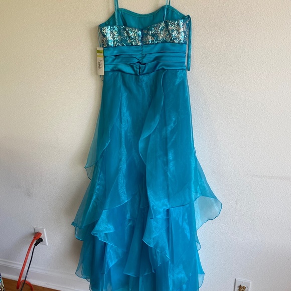Dress - Picture 1 of 4